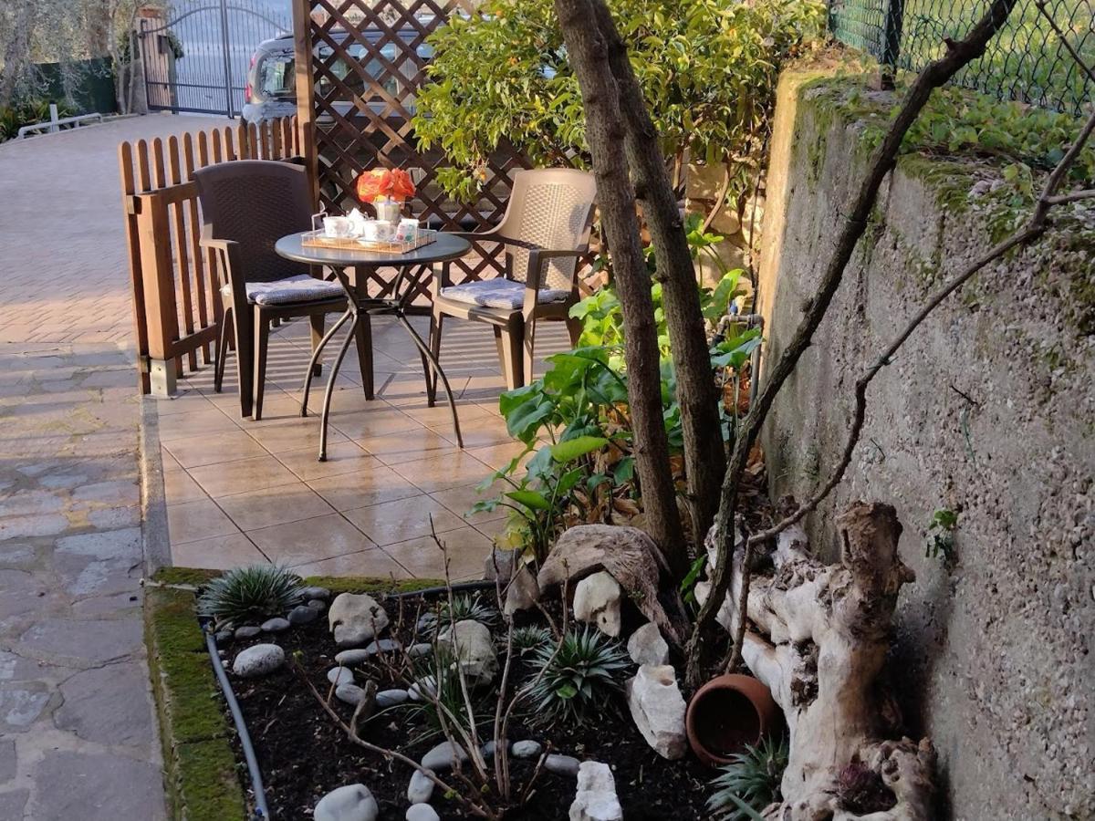 Appartamenti Casa Nina, Lago,Montagne, Uliveti Brenzone sul Garda Ngoại thất bức ảnh