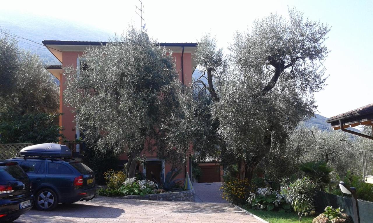 Appartamenti Casa Nina, Lago,Montagne, Uliveti Brenzone sul Garda Ngoại thất bức ảnh