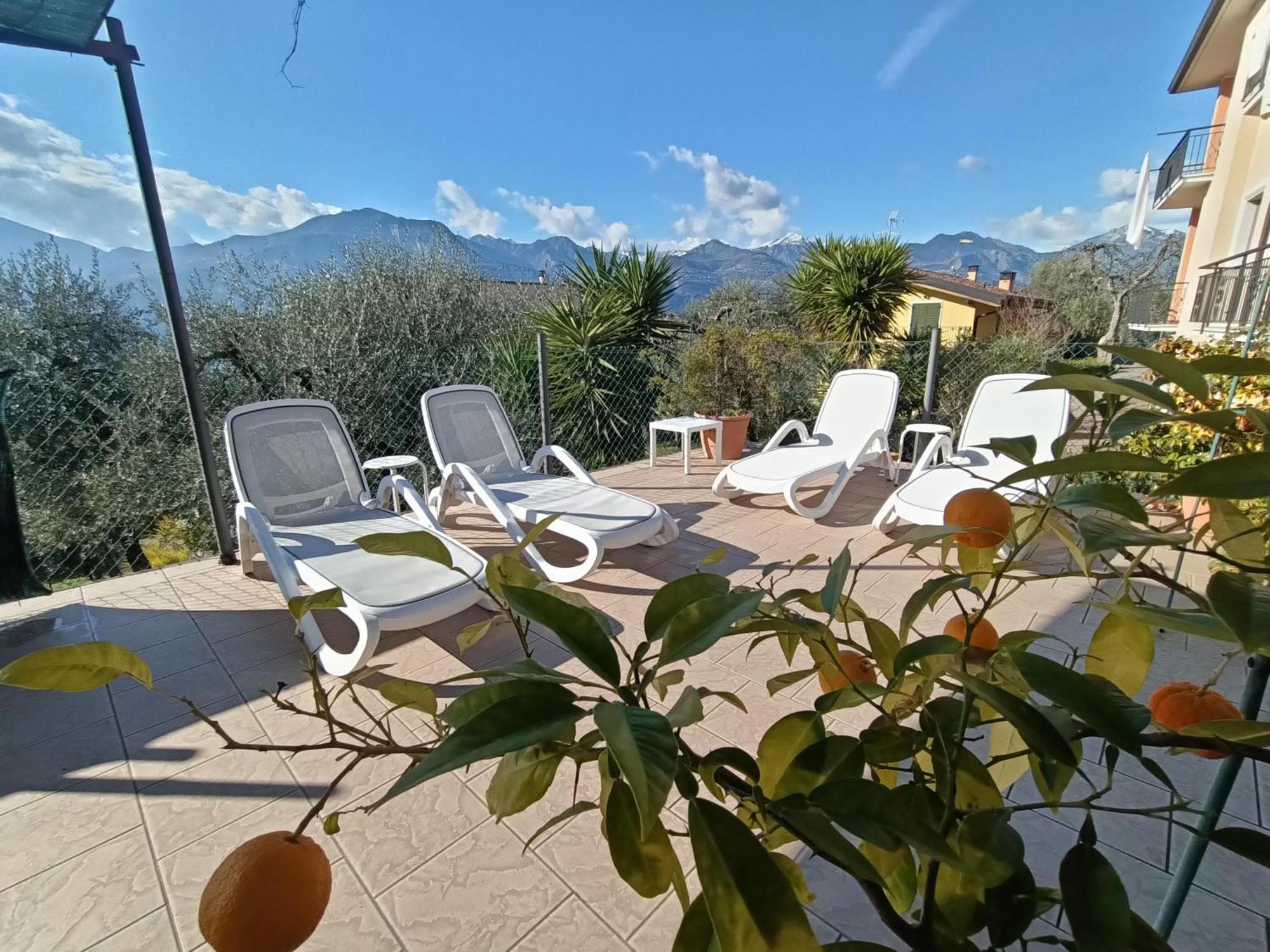 Appartamenti Casa Nina, Lago,Montagne, Uliveti Brenzone sul Garda Ngoại thất bức ảnh