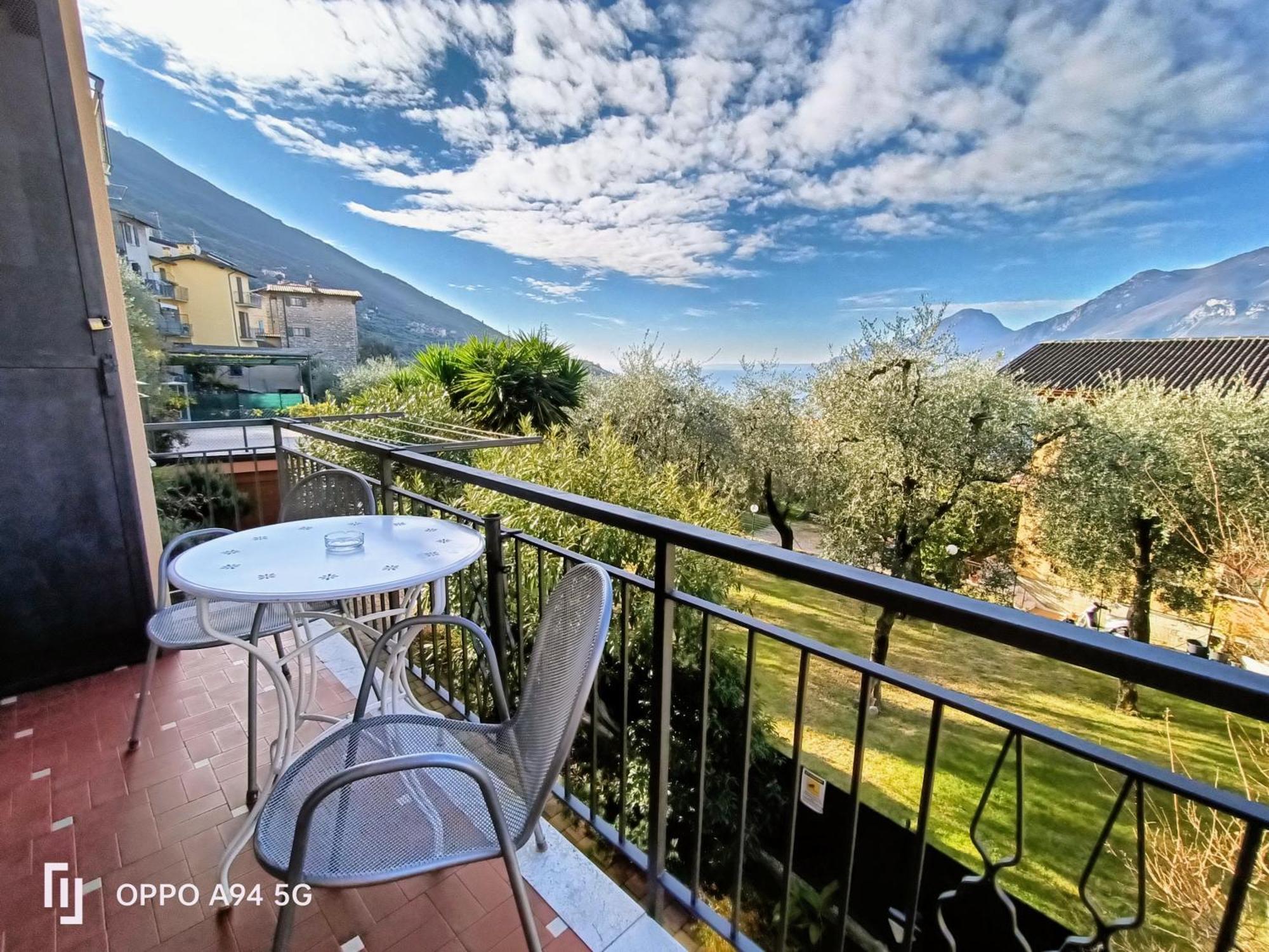 Appartamenti Casa Nina, Lago,Montagne, Uliveti Brenzone sul Garda Ngoại thất bức ảnh