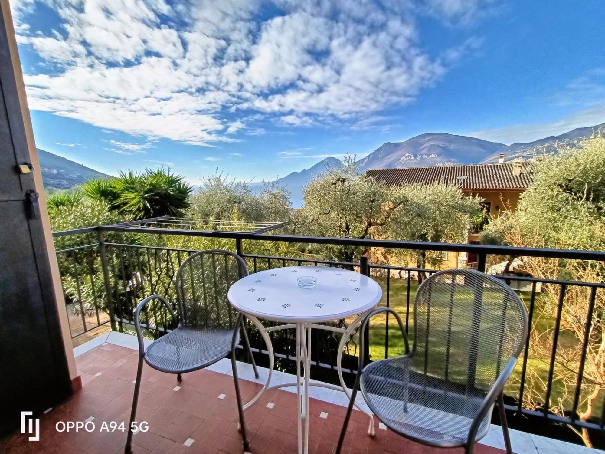 Appartamenti Casa Nina, Lago,Montagne, Uliveti Brenzone sul Garda Ngoại thất bức ảnh
