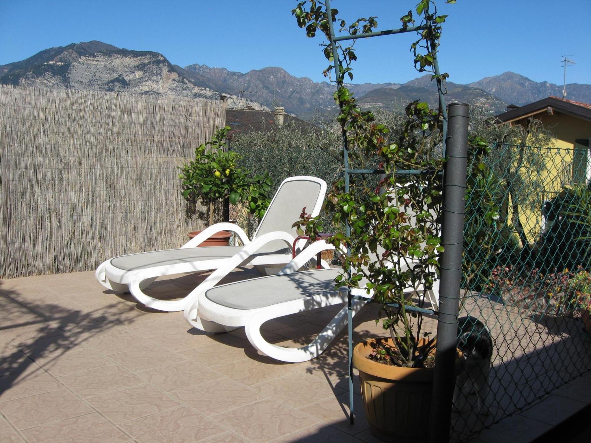 Appartamenti Casa Nina, Lago,Montagne, Uliveti Brenzone sul Garda Ngoại thất bức ảnh