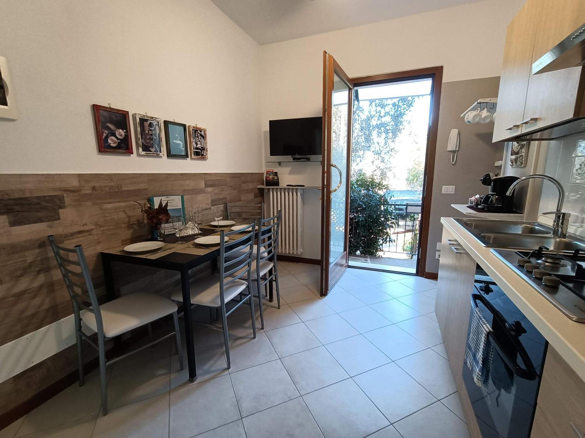 Appartamenti Casa Nina, Lago,Montagne, Uliveti Brenzone sul Garda Ngoại thất bức ảnh